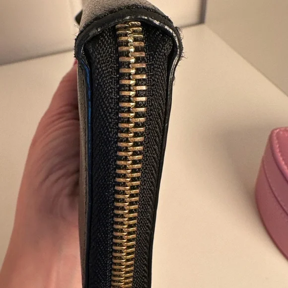 Chloé Black Leather Wallet - Picture 8 of 15